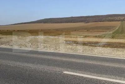 Teren de 12500 mp, în Central - 3
