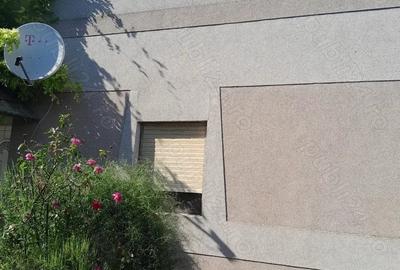 Casă cu 5 camere cu Teren 3800 Mp în Central - 2