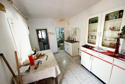 Casă individuală cu 6 camere cu Canalizare în Central - 5