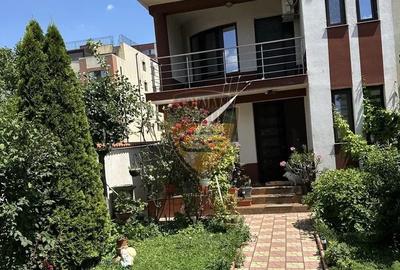 Casă individuală cu 4 camere cu Canalizare în Primo