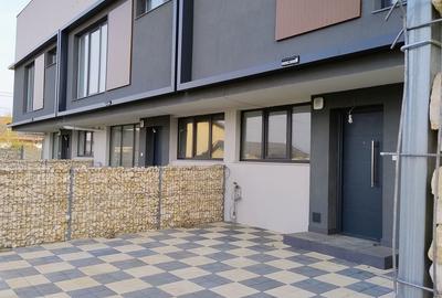 Casă cu 4 camere cu Teren 170 Mp în Brănești