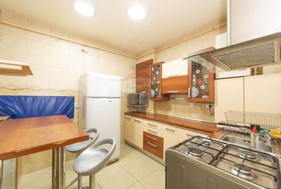 Apartament cu 3 camere semidecomandat, mobilat în Vitan - 14