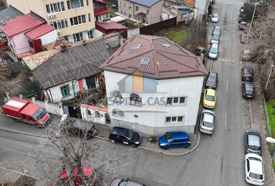 Casă cu 7 camere cu Canalizare în Crângași - 1