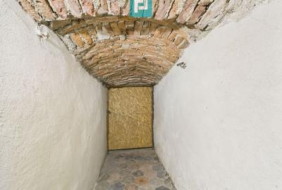 Casă individuală cu 5 camere cu Canalizare în Central - 34