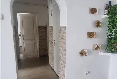 Apartament cu 3 camere semidecomandat, mobilat în Podu Roș - 6