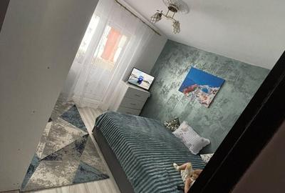 Apartament cu 4 camere decomandat în Broșteni