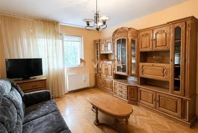 Apartament cu 3 camere semidecomandat în Sud