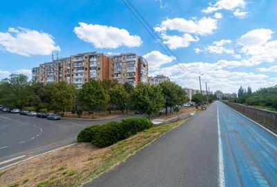 Apartament cu 4 camere semidecomandat în Micălaca