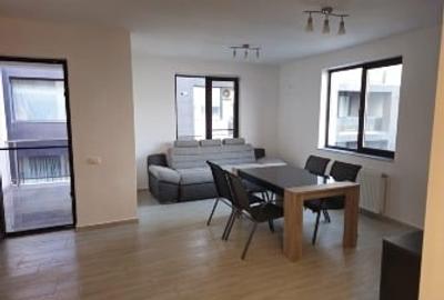 Apartament cu 2 camere semidecomandat, mobilat în Central