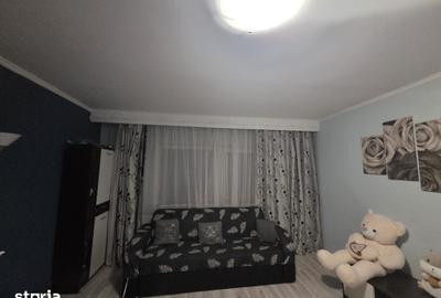 Apartament cu 3 camere decomandat în Craiovei