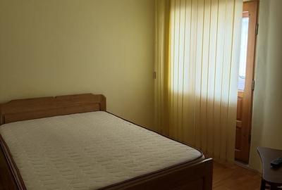Apartament cu 2 camere decomandat în Nicolina