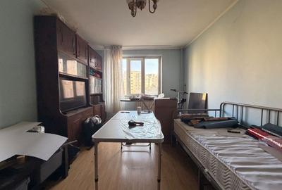 Apartament cu 3 camere în Crângași
