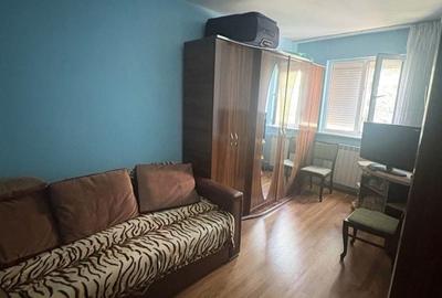 Apartament cu 3 camere semidecomandat în Craiovița Nouă - 3