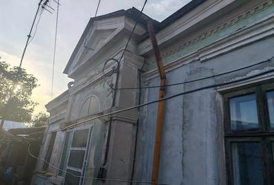 Casă cu 5 camere cu Teren 386 Mp în Central - 2