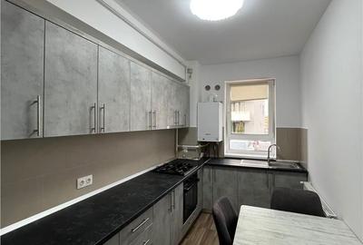 Apartament cu 2 camere decomandat, mobilat în Tractorul - 4