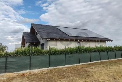 Casă cu 4 camere în Livada de Bihor