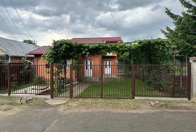 Casă cu 4 camere cu Teren 800 Mp în Central