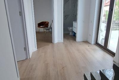 Casă individuală cu 6 camere cu Canalizare în Capitale - 26