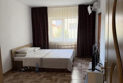 Garsonieră decomandată în Central