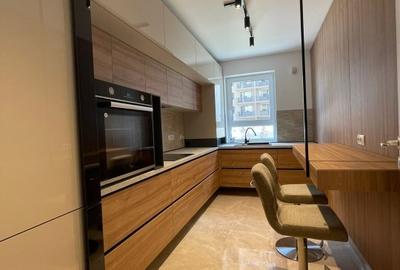 Apartament cu 2 camere decomandat în Tractorul - 3