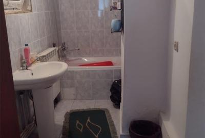 Casă cu 4 camere cu Teren 1339 Mp în Bârlad