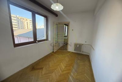Apartament cu 2 camere semidecomandat în Ultracentral