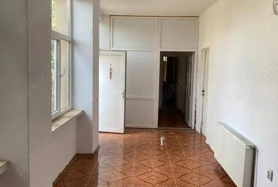 Casă cu 4 camere cu Teren 2877 Mp în Dolaț - 7