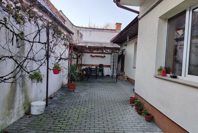 Casă individuală cu 3 camere cu Canalizare în Cristian - 18