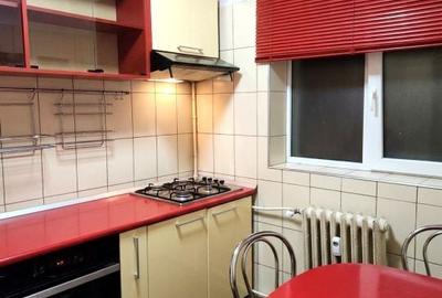 Apartament cu 3 camere decomandat în Ferentari - 2