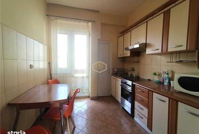 Casă cu 3 camere decomandat cu Teren 75 Mp în Central