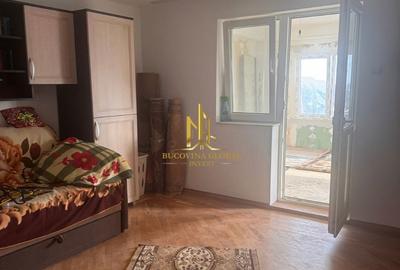 Casă cu 4 camere cu Teren 1414 Mp în Ipotești - 1