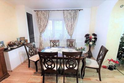 Casă cu 5 camere cu Teren 250 Mp în Central