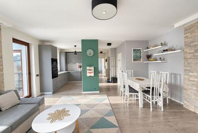 Apartament cu 3 camere semidecomandat, mobilat în Florești