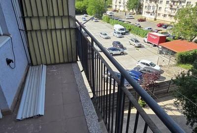 Garsonieră în Micro 17 - 2