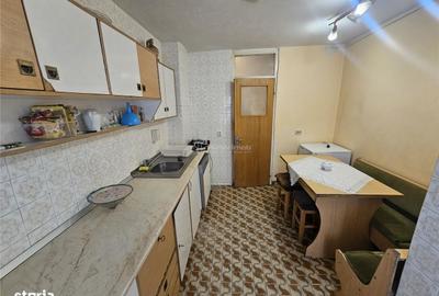 Apartament cu 4 camere decomandat în Central
