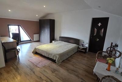 Casă cu 4 camere cu Teren 20 Mp în Craiovei