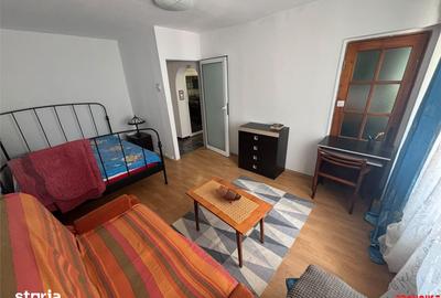 Apartament cu 2 camere decomandat în Cornișa - 2