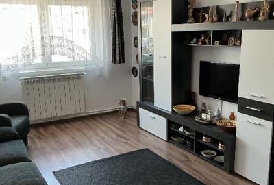 Apartament cu 2 camere decomandat, mobilat în Est