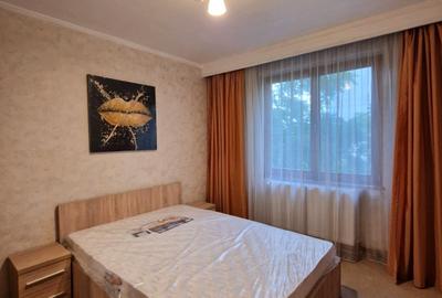 Apartament cu 3 camere decomandat în Rahova