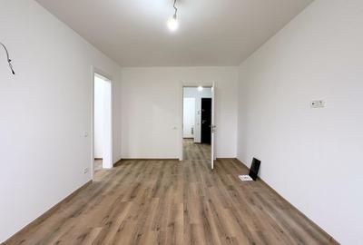 Apartament cu 3 camere semidecomandat în Crângași