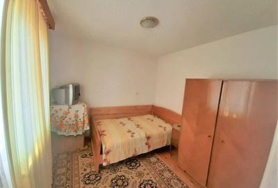 Casă cu 6 camere cu Teren 383 Mp în Central