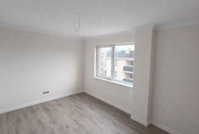 Apartament cu 3 camere semidecomandat, mobilat în Florești - 15