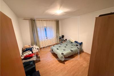 Apartament cu 4 camere decomandat în Valea Aurie - 2