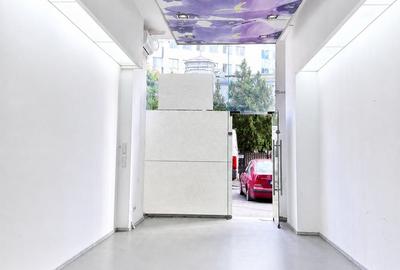 Spațiu comercial, de 41.639999389648 mp, în Calea Victoriei