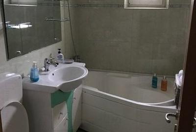 Apartament cu 3 camere în Inel II