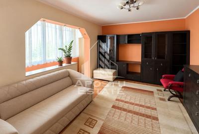 Apartament cu 3 camere decomandat, mobilat în Girocului