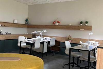 Spațiu comercial, de 60 mp, în Central - 4