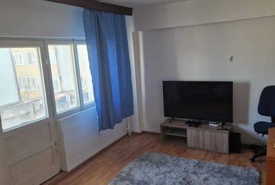 Apartament cu 2 camere decomandat în Mărgeanului