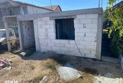 Casă cu 4 camere cu Teren 140 Mp în Podari