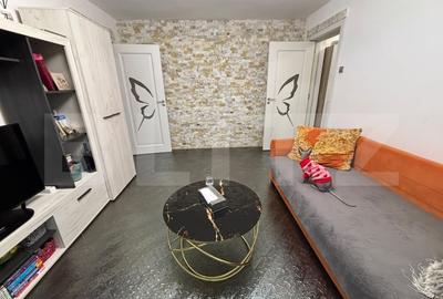 Apartament cu 2 camere semidecomandat, mobilat în Baraolt